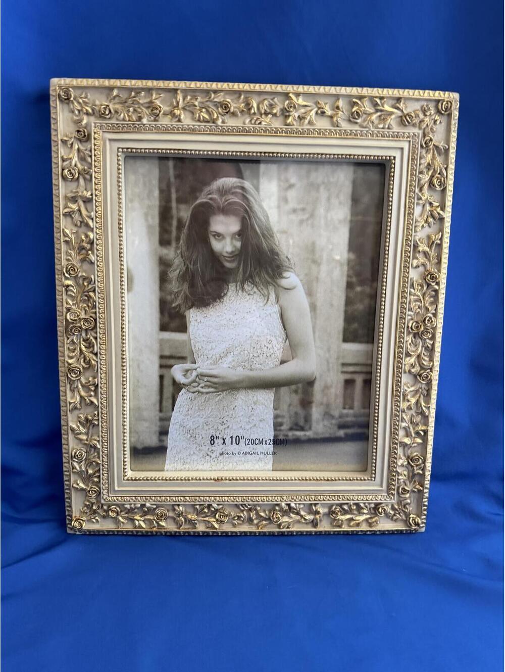 Abigail Huller 8 x 10 Photo Frame Resin Roses Cream Gold Trim Stand Alone/Wall
